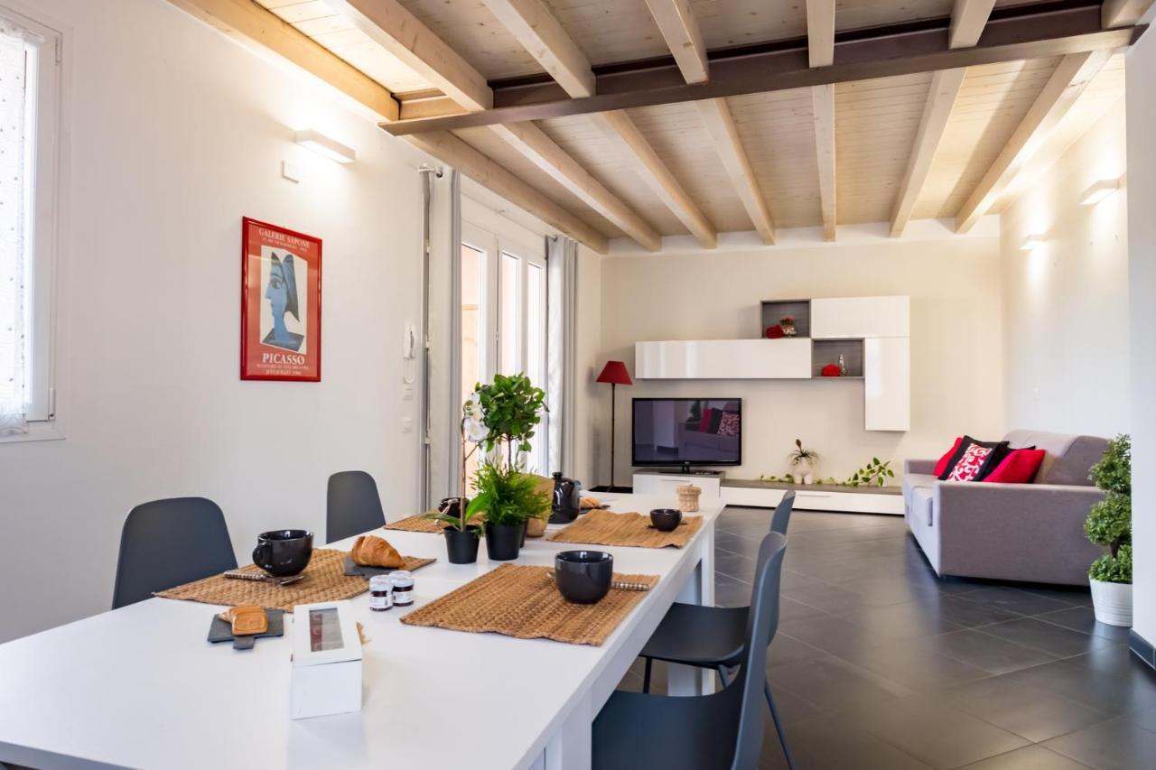 Apartamento Residenza Gelsomino Desenzano del Garda Exterior foto