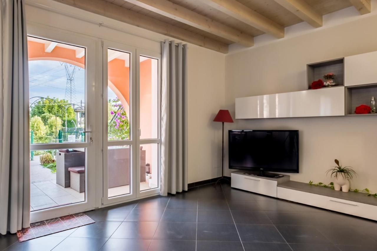 Apartamento Residenza Gelsomino Desenzano del Garda Exterior foto